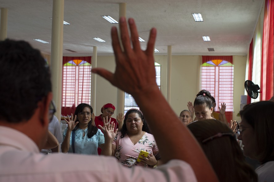 Culto em uma das igrejas da Assembleia de Deus, em Manaus: mais de 43 mil templos espalhados pelo país