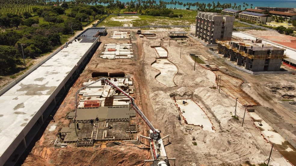 Residencial da Villa Carneiros tem construções avançados em plena praia dos Carneiros, em Tamandaré (PE) — Foto: Divulgação