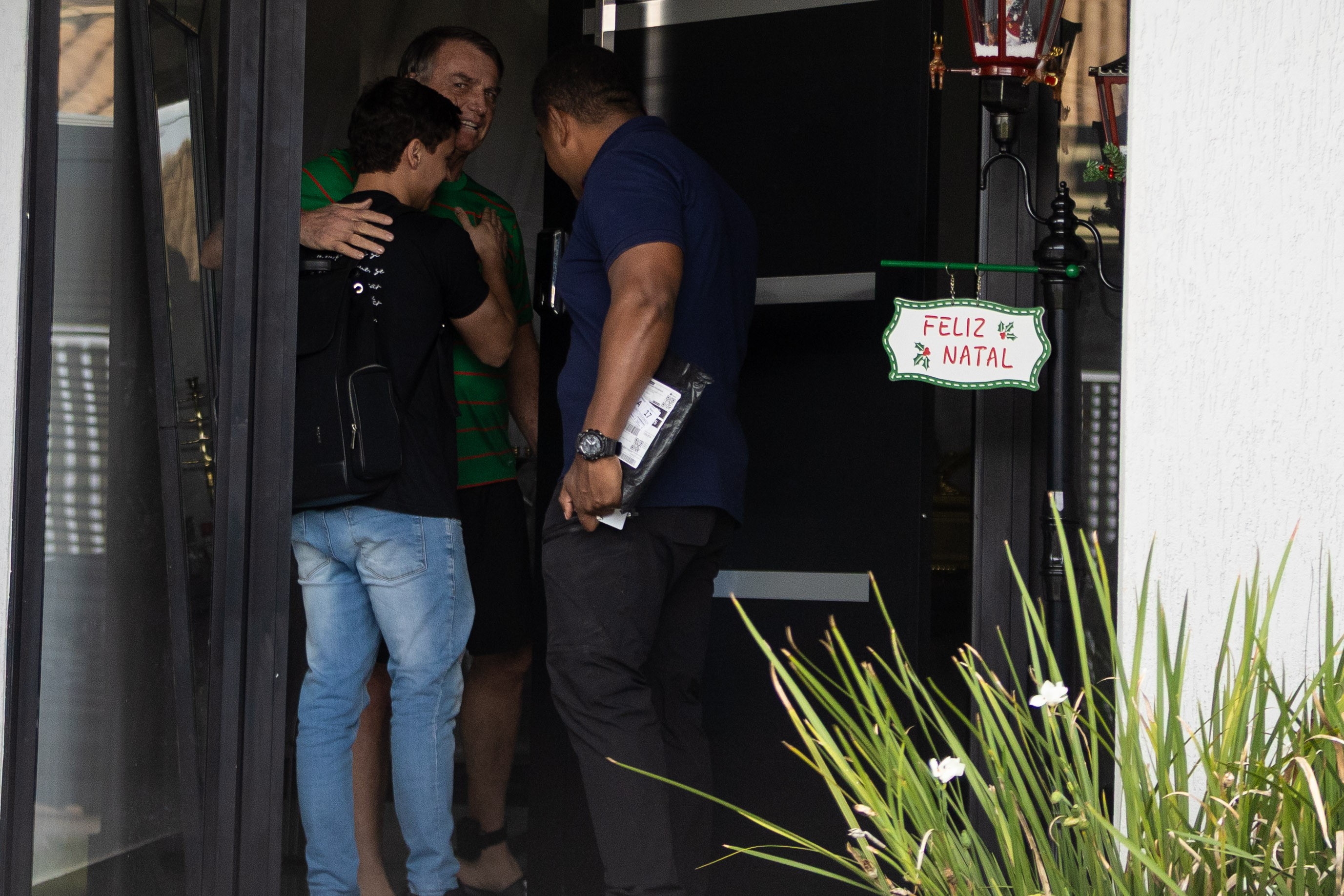 Cronologia da prisão de Bolsonaro: de convocação de vigília ao risco de fuga, o que levou o ex-presidente à cela da PF