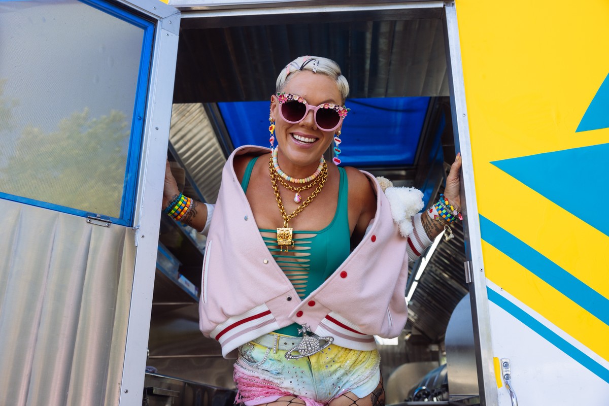 Crítica: Pink volta com coleção de canções para a dança e para a sofrência