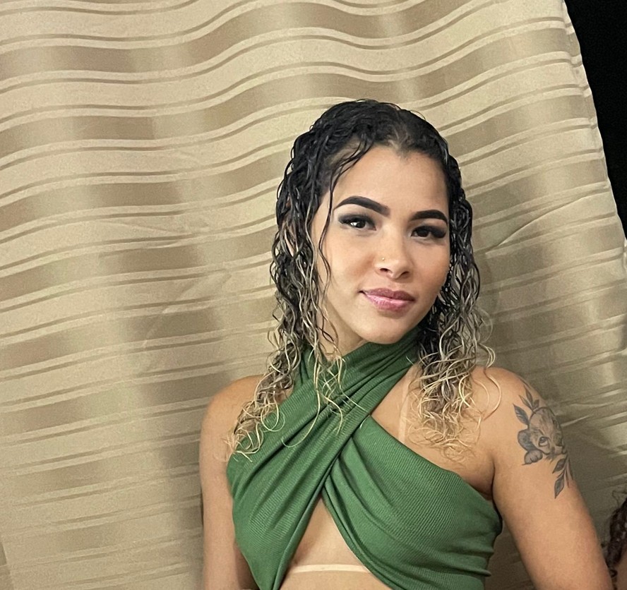 Laudo confirma que Sther morreu de hemorragia e politrauma; jovem foi espancada por recusar sair com traficante em baile funk