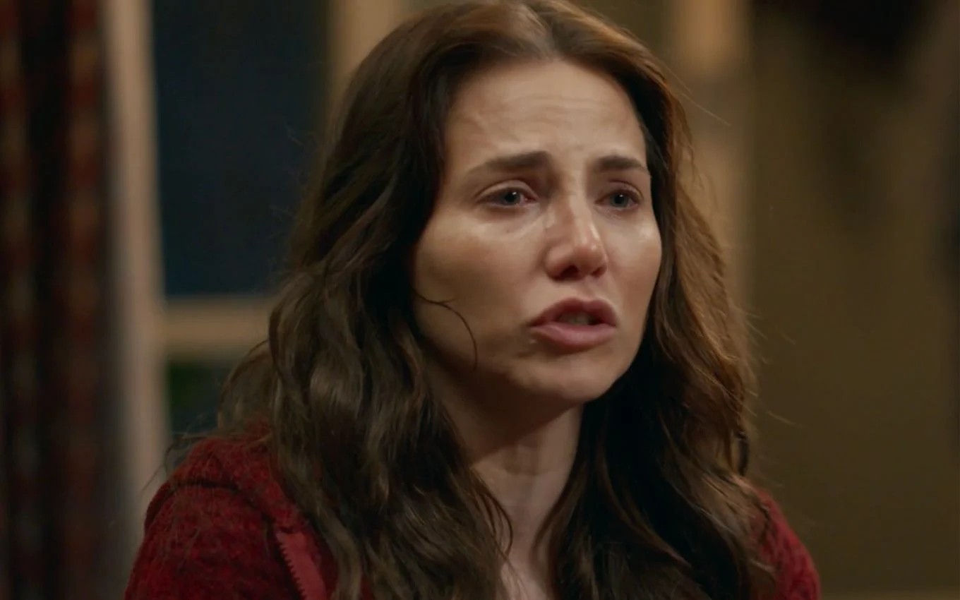 Adriana trai Pedro em reviravolta impactante na novela 'Quem ama cuida'