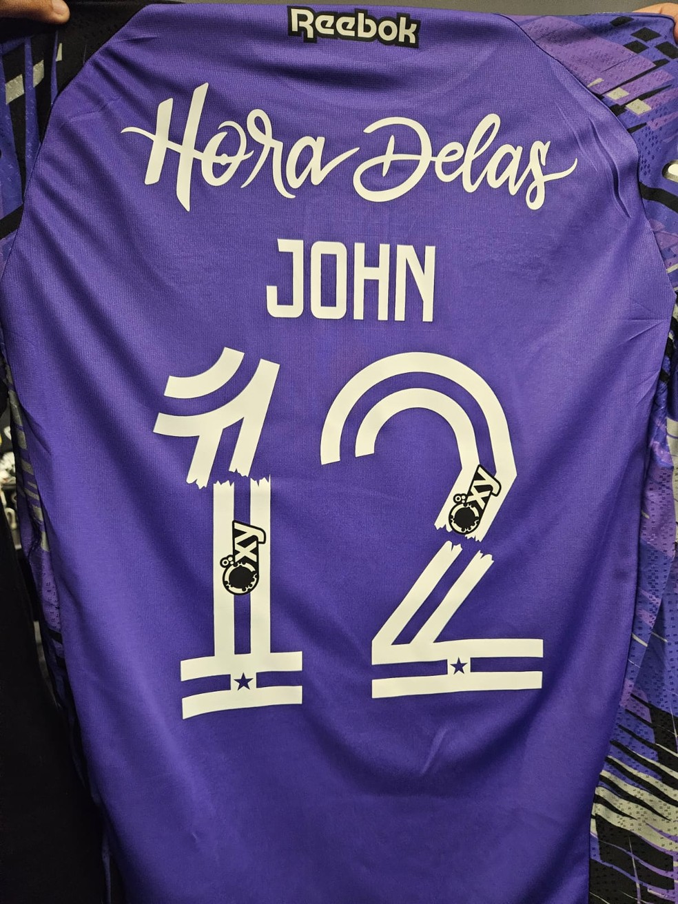 Camisa de John, do Botafogo, com número quebrado — Foto: Divulgação