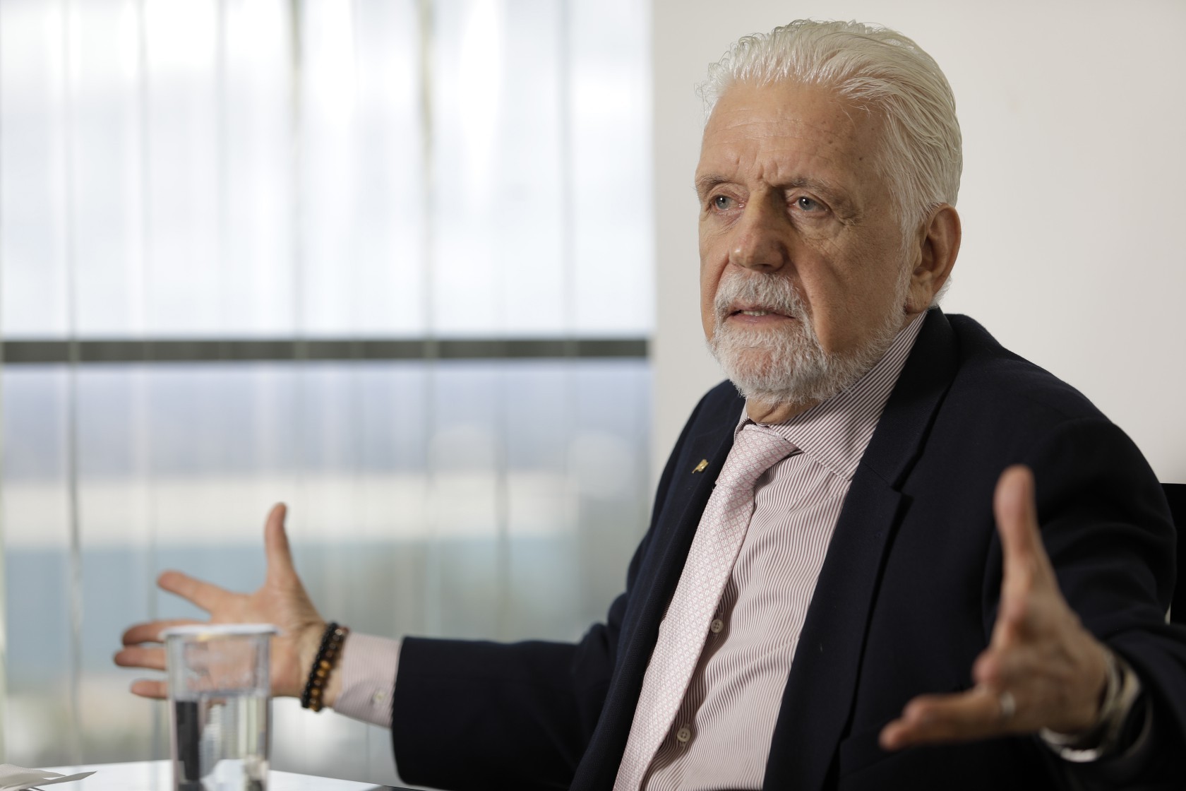 Reunião entre Jaques e Lula deve definir futuro do senador, enquanto entorno aumenta pressão por saída de liderança