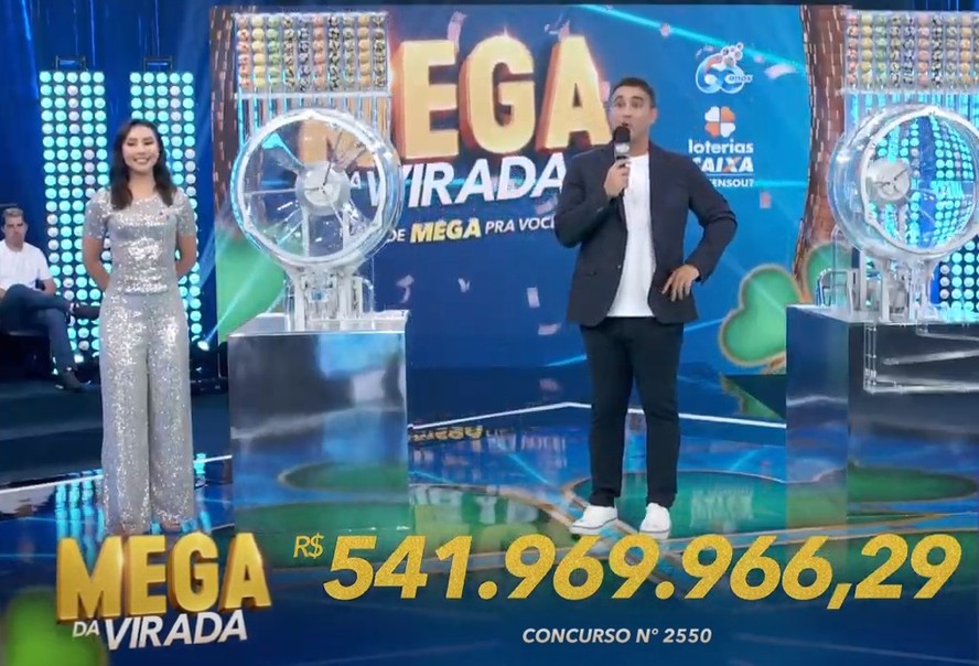 Mega-Sena da Virada paga prêmio recorde de R$ 541 milhões
