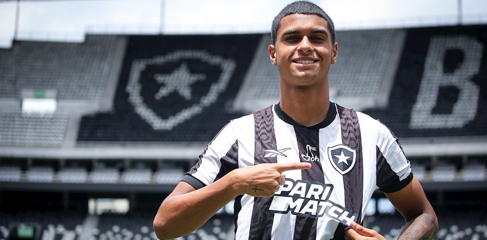 Bernardo Valim, meia da base do Botafogo — Foto: Divulgação