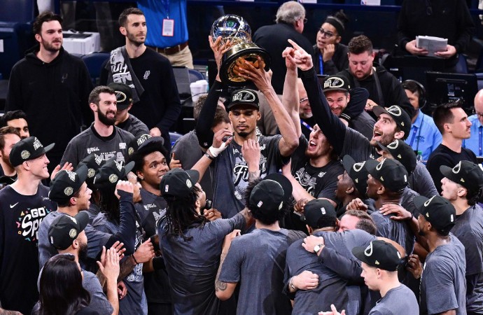 San Antonio Spurs vencem Thunder e vão enfrentar os Knicks nas Finais da NBA