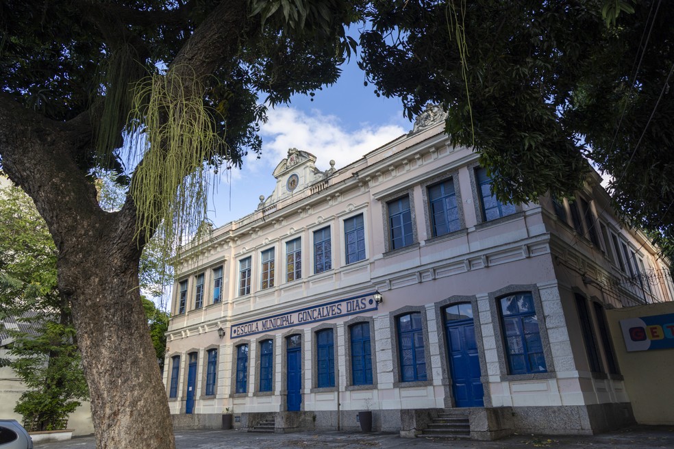 Escola Municipal Gonçalves Dias, em São Cristóvão, uma das Escolas do Imperador ainda em funcionamento — Foto: Guito Moreto / Agência O Globo