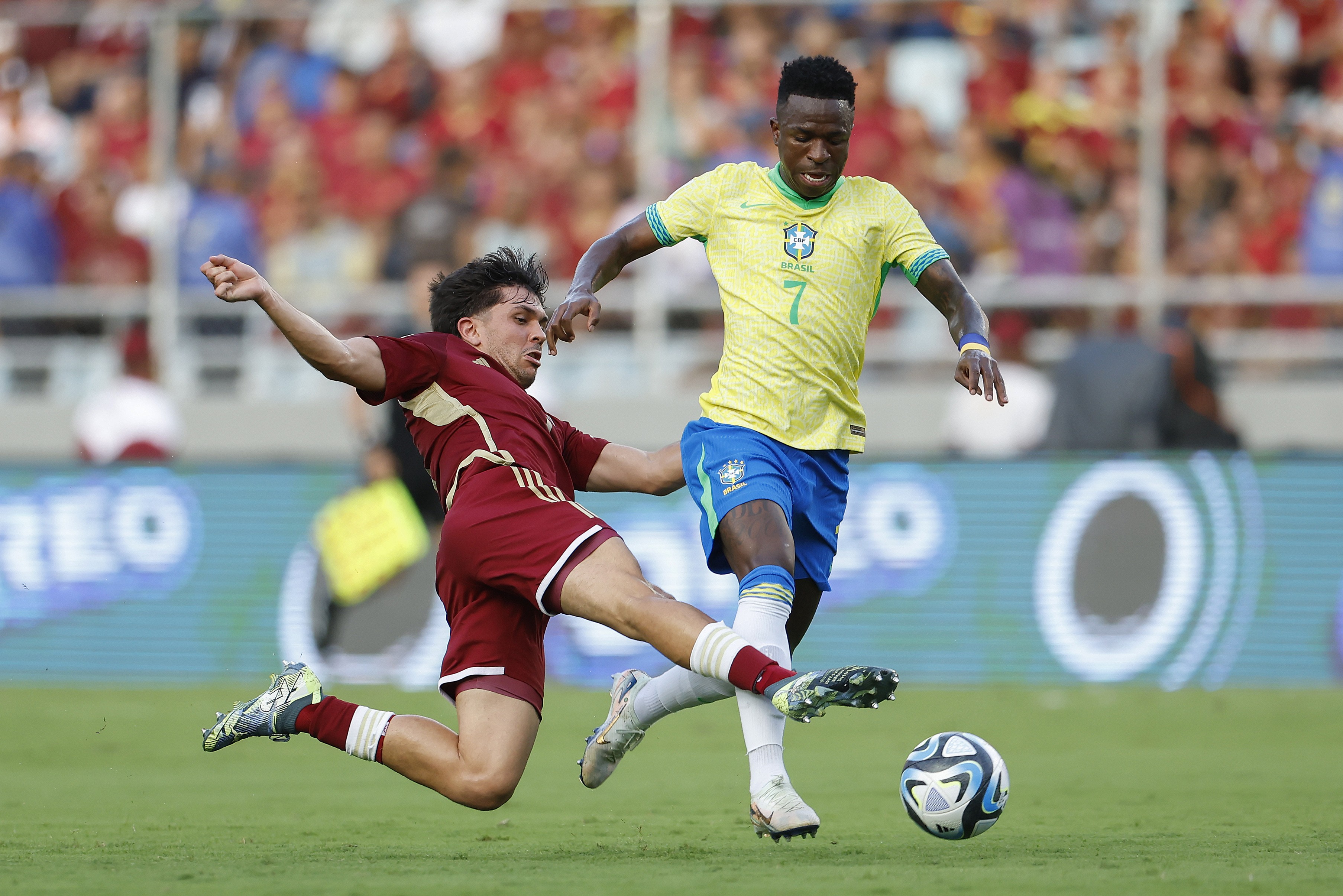 Seleção mostrou melhores virtudes e piores defeitos no empate com Venezuela