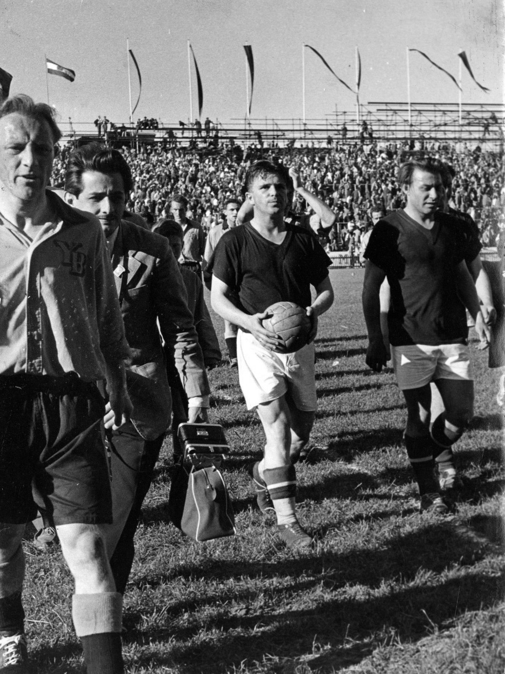 Puskás, ídolo da Hungria, na Copa de 1954 — Foto: Arquivo O GLOBO