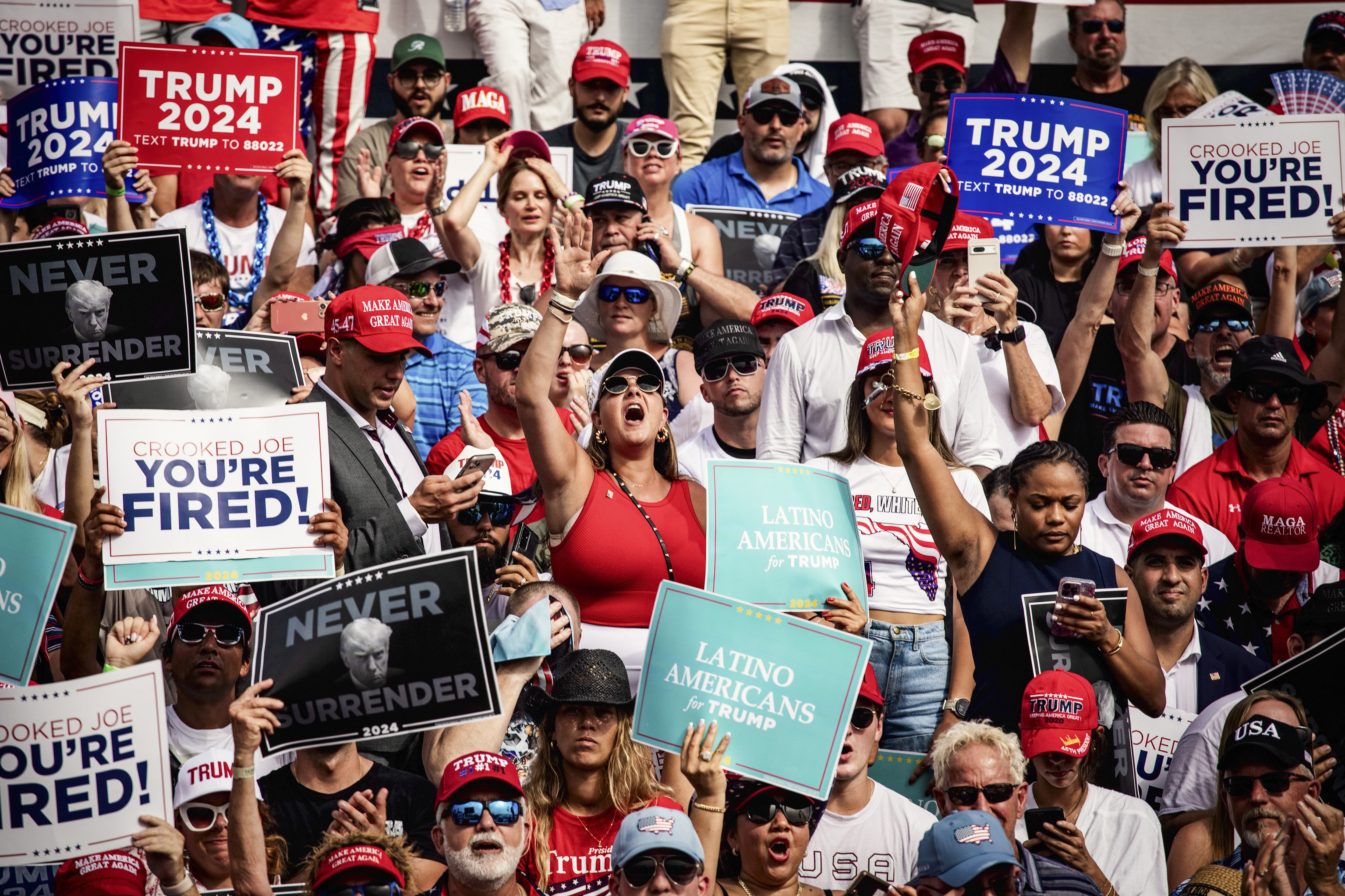 Homens latinos apoiam  majoritariamente Trump pela primeira vez