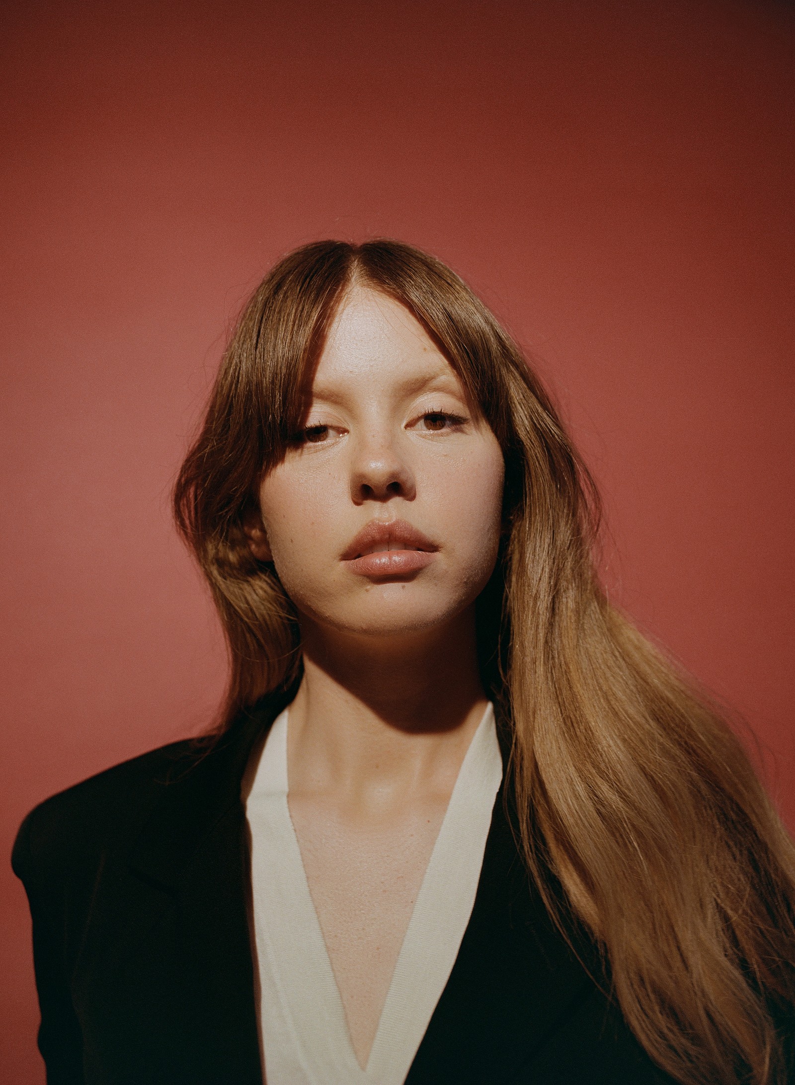 Mia Goth, neta da atriz brasileira Maria Gladys, diz que não quer ficar 