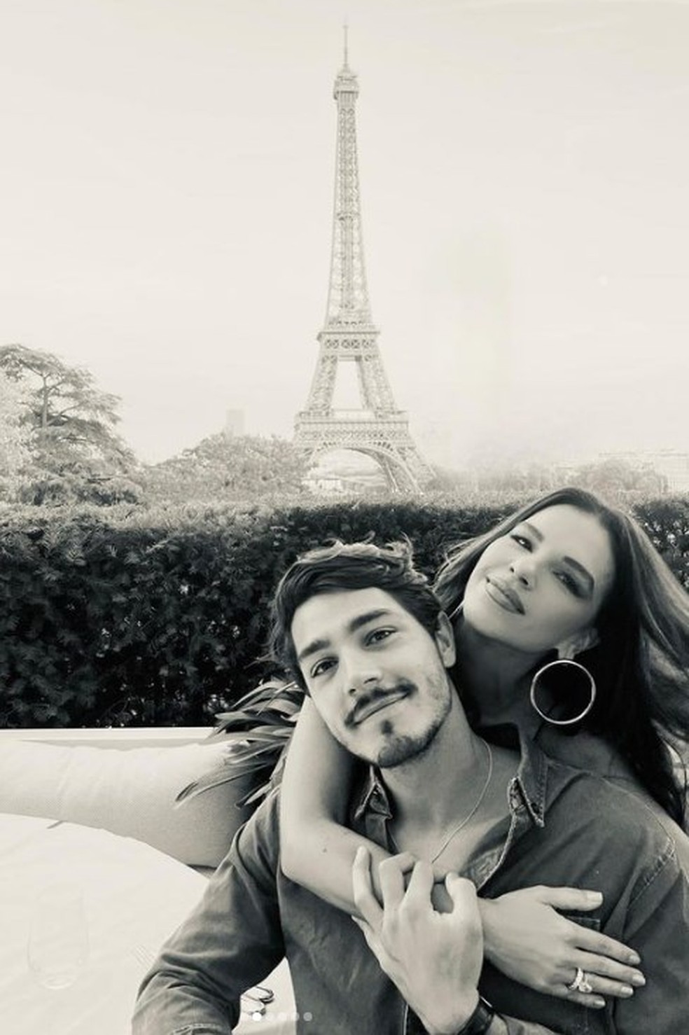 Mariana Rios e Juca Diniz, em Paris: casal curte férias na Europa — Foto: Reprodução/Instagram