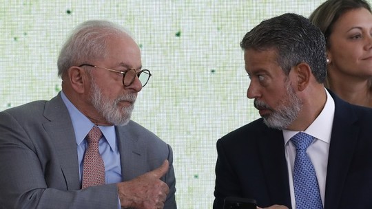 Lira e Lula estão com ponteiros ajustados sobre sucessão na Câmara