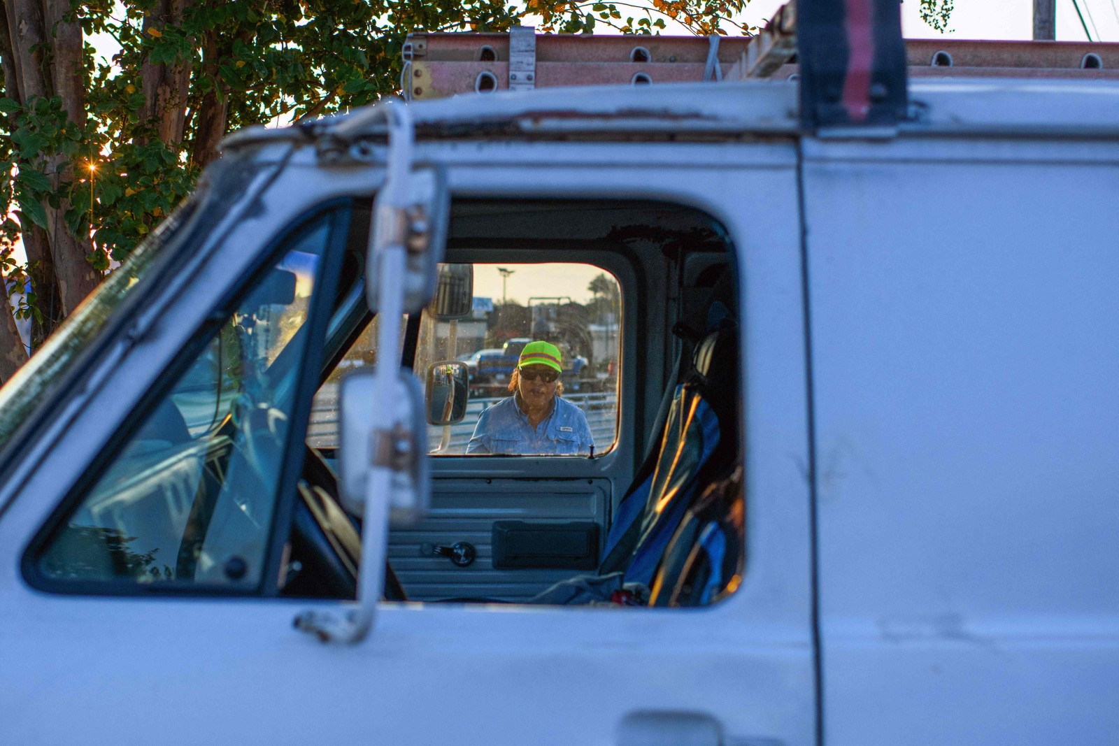 This strategy has increased fear in Latino neighborhoods, where agents have already been caught breaking car windows and removing passengers without apparent justification - Photograph: Mark Felix/AFP