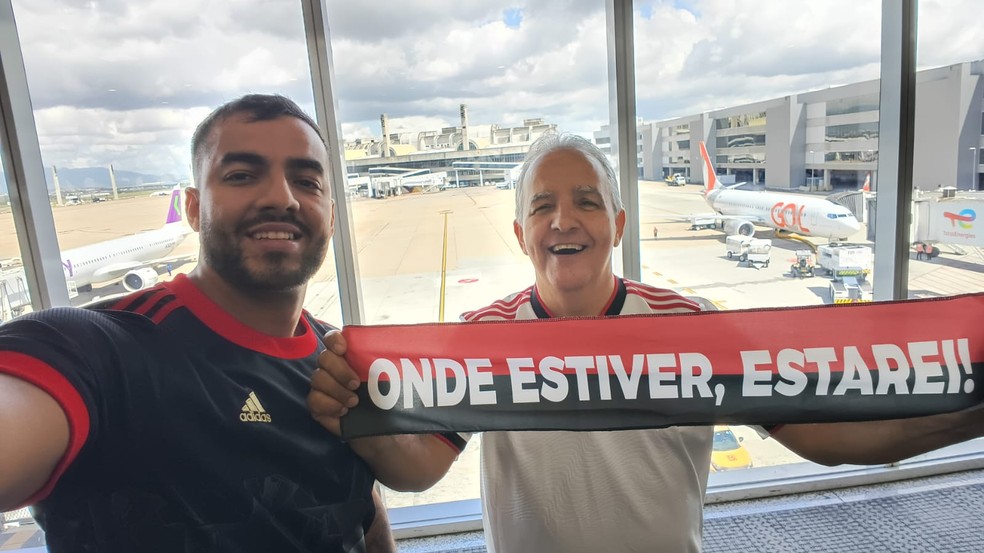 Lucas Araújo levou seu pai, que o influenciou a ser flamenguista, para ver a sua primeira final de Libertadores direto do estádio — Foto: Arquivo pessoal/Lucas Araújo