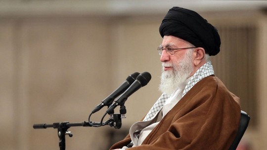 Irã anuncia cinco dias de luto pela morte do presidente Raisi