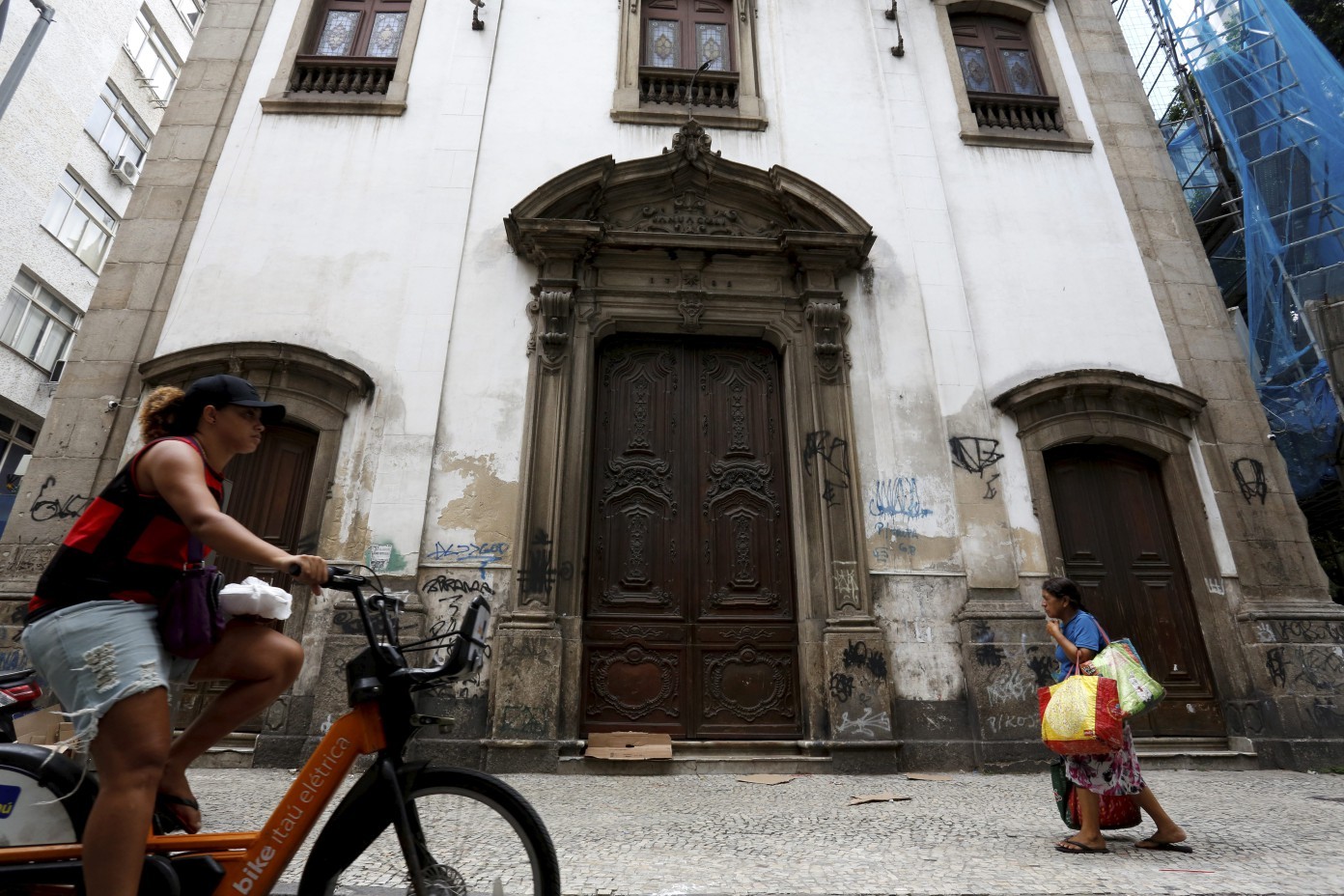 Mulher é denunciada pelo MPRJ por desviar cerca de R$ 12 milhões de quatro instituies católicas