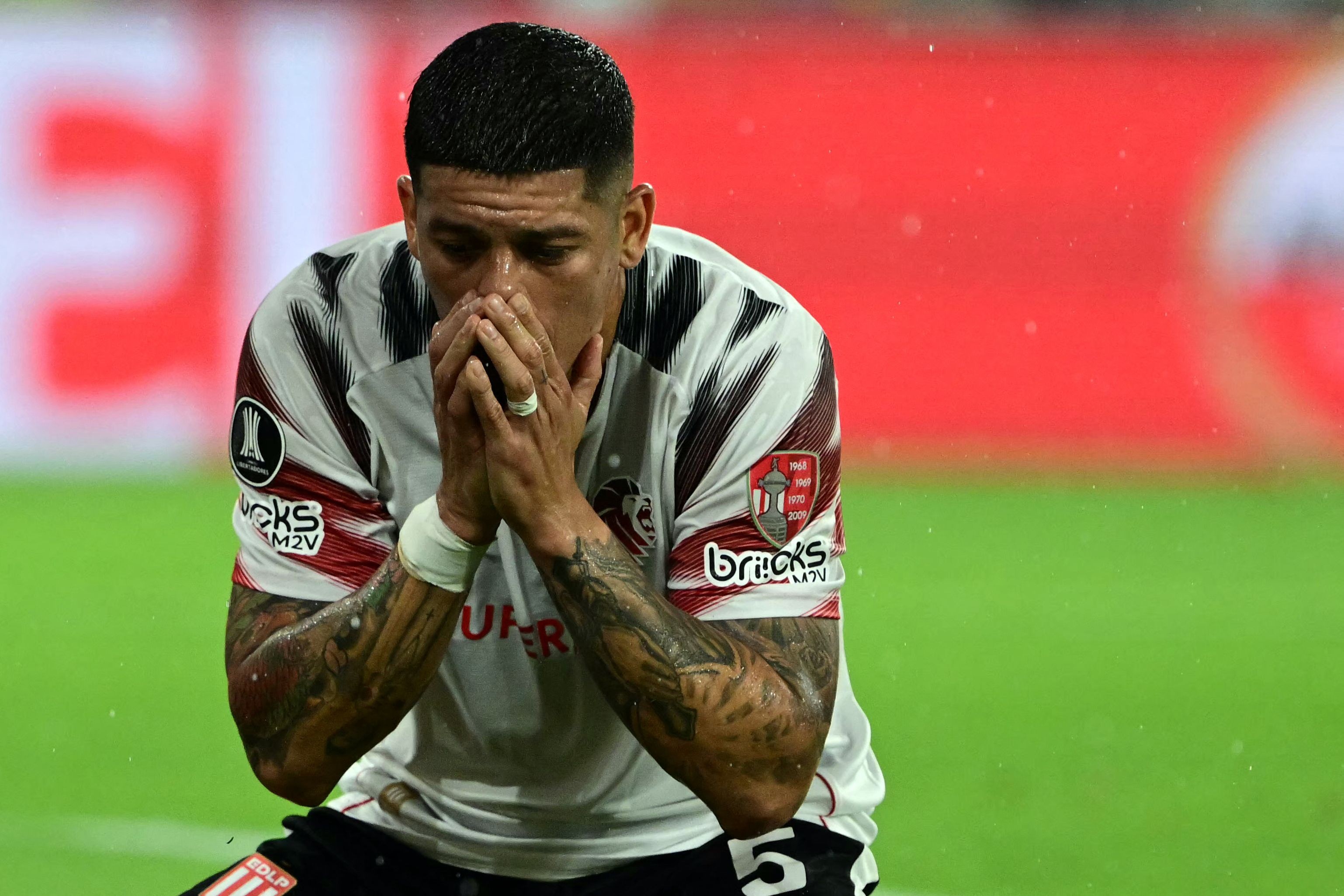 Conmebol e Flamengo cobram marcação de julgamento do caso Rojo; em parecer, CAS não garantiu segurança ao Estudiantes