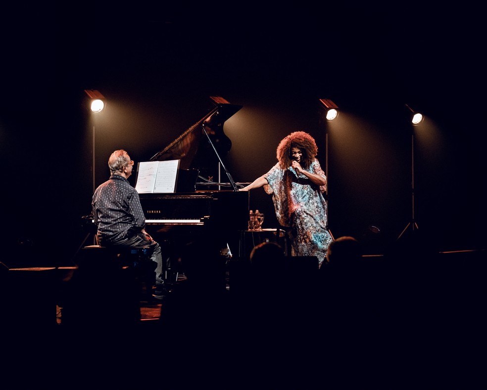 Zezé Motta abre festival em comemoração aos 60 anos do Teatro Gláucio Gill — Foto: Divulgação