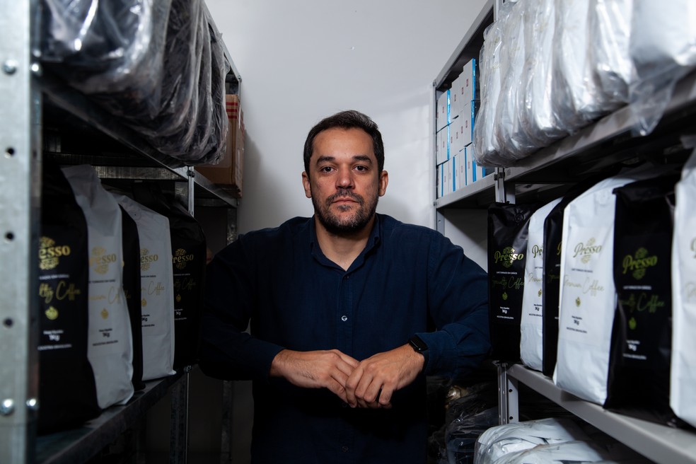 Daniel Langone: venda de outros produtos além do café — Foto: Bruno Kaiuca