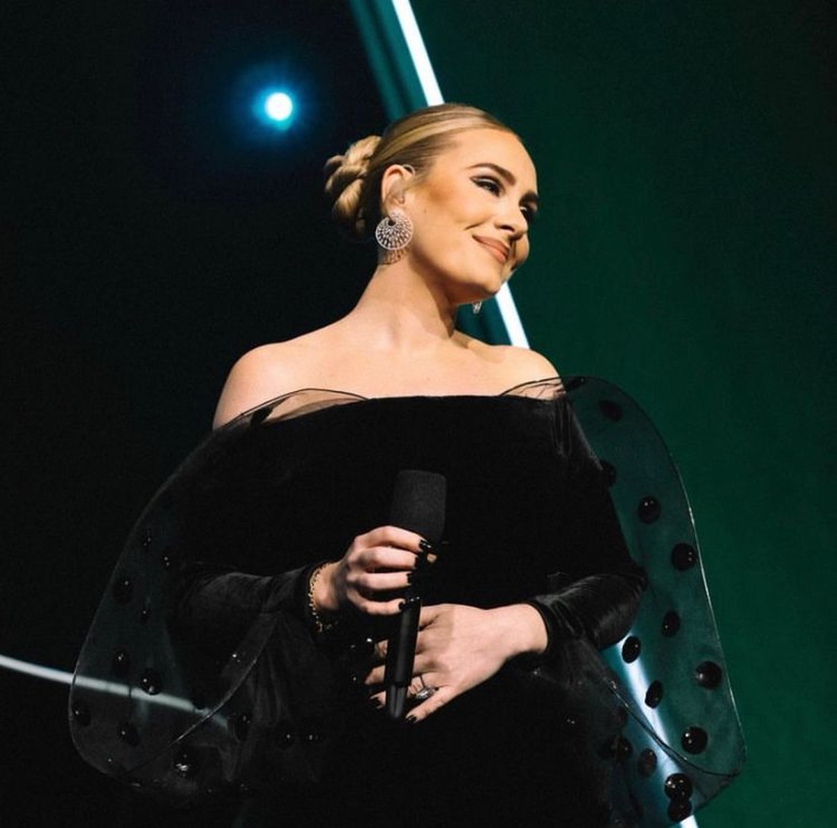 Adele: saiba quais são as músicas mais tocadas da artista no Brasil