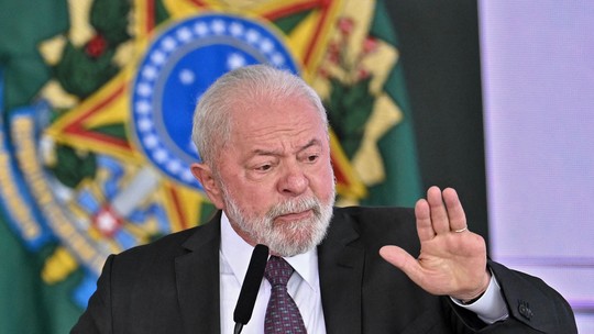 Lula recicla velhos programas e dá cara de reprise a terceiro mandato