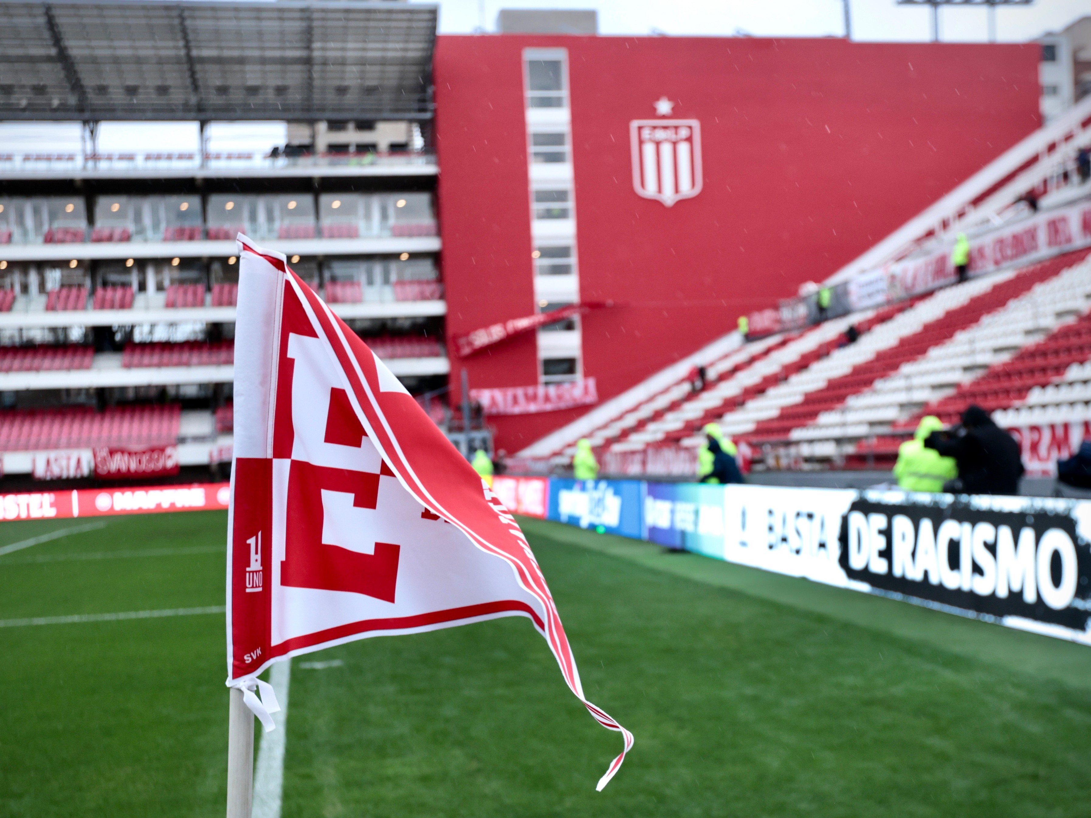 Estudiantes pode ter que trocar de estádio para semifinal contra o Flamengo