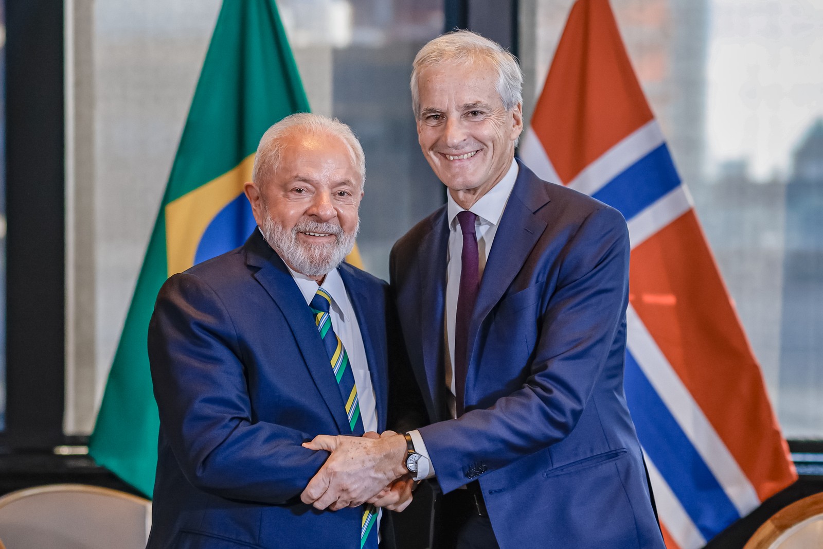 Presidente da República, Luiz Inácio Lula da Silva, durante encontro com o Primeiro-Ministro do Reino da Noruega, Jonas Gahr Støre. Nova York - EUA — Foto: Ricardo Stuckert / PR