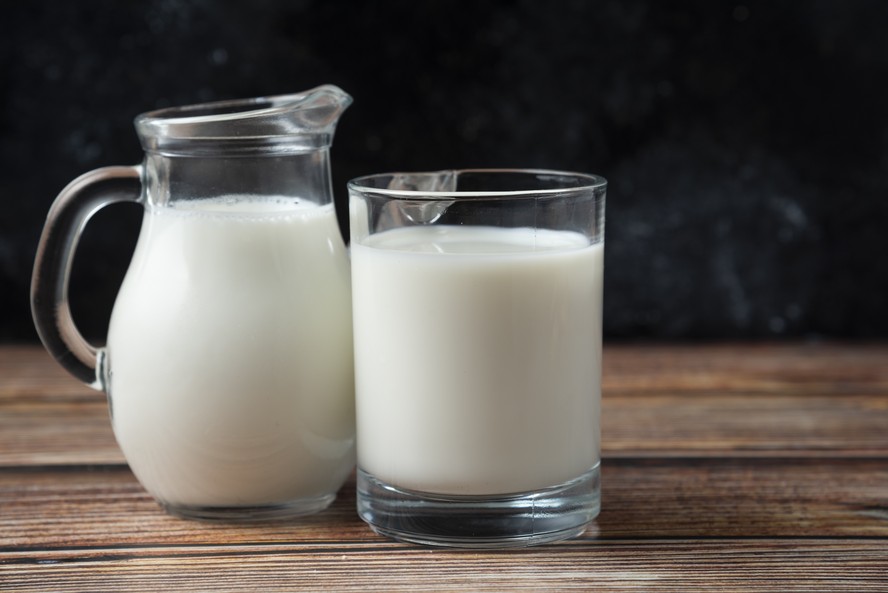 O leite é um dos alimentos mais completos, pois possui vitaminas, proteínas e minerais