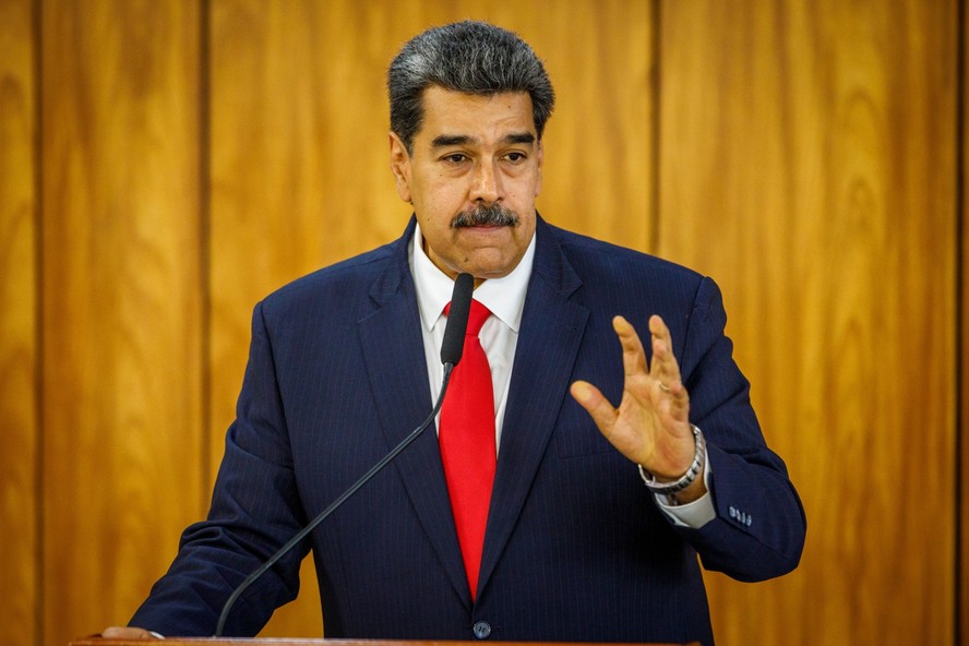 Maduro ativa plano militar na Venezuela às vésperas da posse presidencial