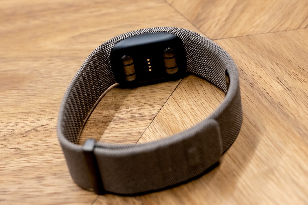 Pulseira Meta Neural Band, acessório que controla os óculos inteligentes. — Foto: David Paul Morris/Bloomberg