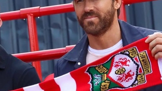 Após sucesso com Wrexham, Ryan Reynolds compra time centenário do futebol mexicano