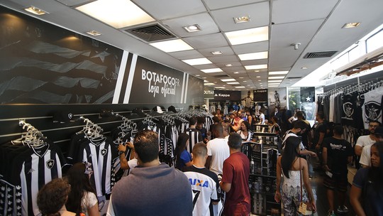 Botafogo vai inaugurar duas primeiras grandes lojas da era SAF; saiba quando e onde serão
