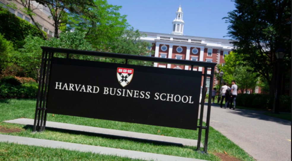 A escola de negócios de Harvard lidera a classificação na categoria Pesquisa — Foto: Reprodução