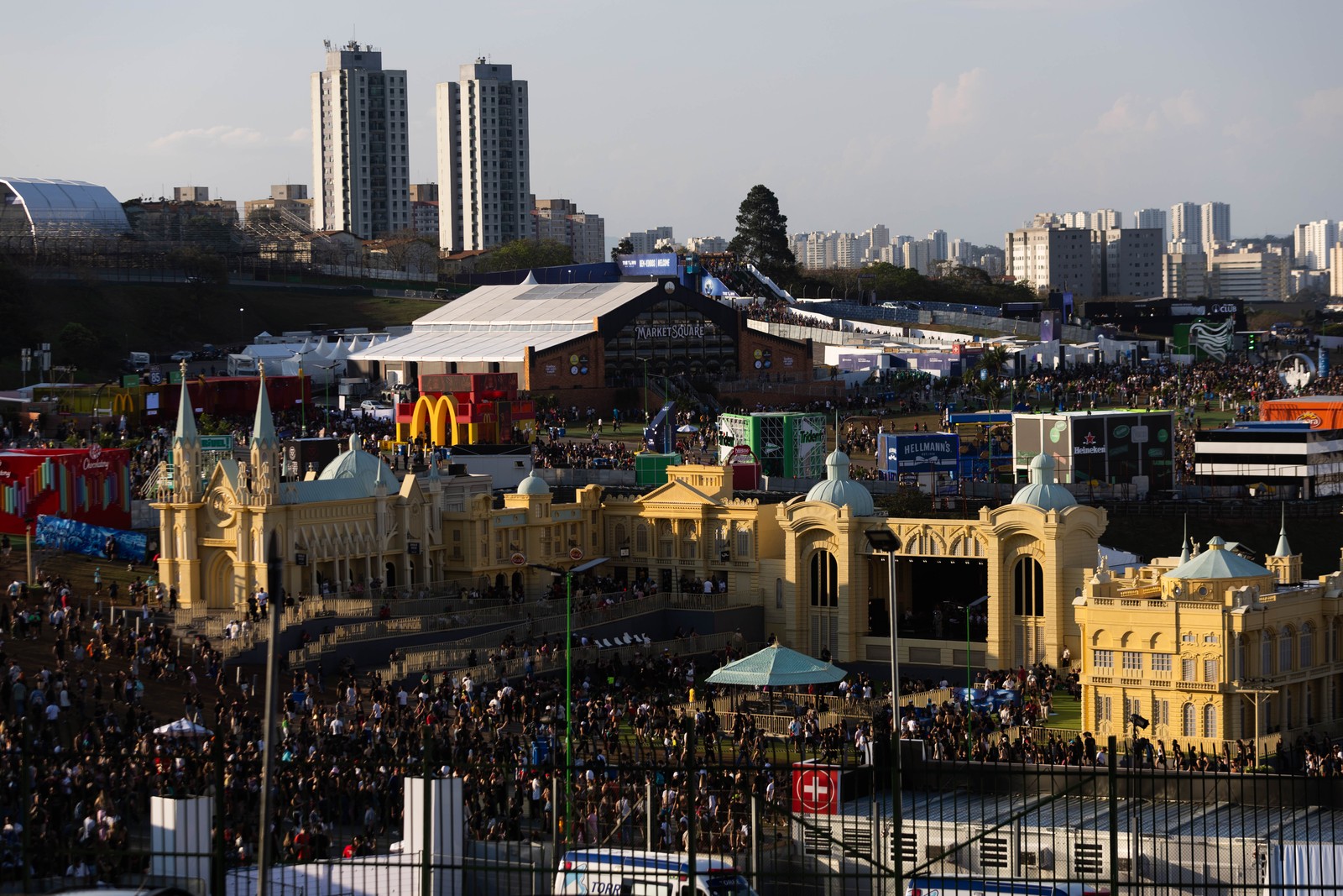 Vista geral do SP Square no segundo dia do festival The Town — Foto: Maria Isabel Oliveira/O Globo