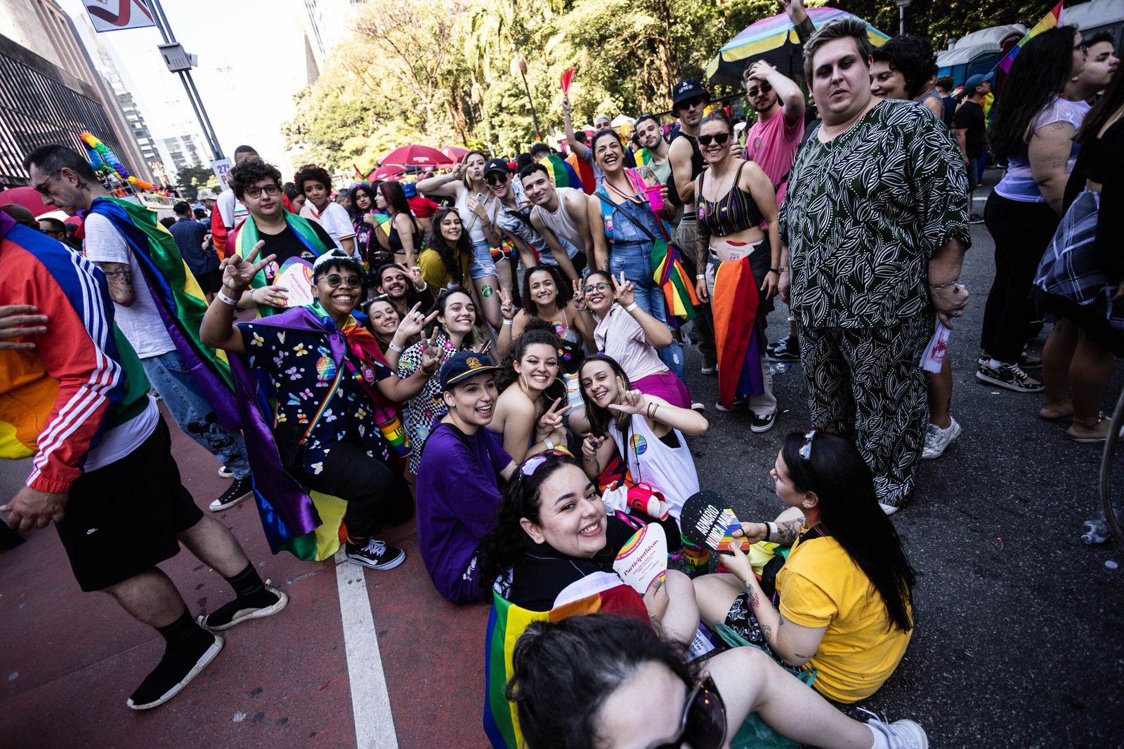 Participantes da 27ª Parada do Orgulho LGBT+, na Avenida Paulista. — Foto: Maria Isabel Oliveira/ Agência O Globo.