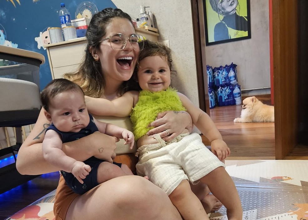 Viih Tube com os filhos, Ravi e Lua — Foto: Reprodução Instagram