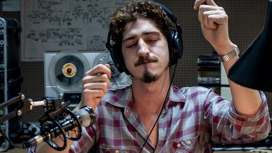 Entre a realidade e a ficção, filme lembra a criação da Rádio Fluminense, a ‘Maldita’