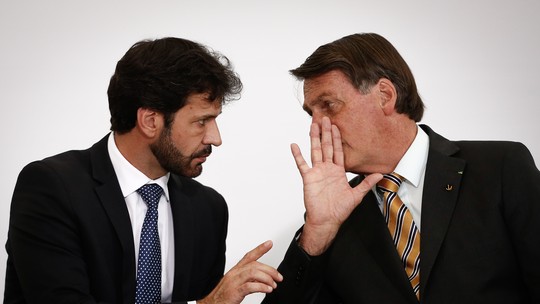 O patrimônio do ex-ministro de Bolsonaro denunciado por candidaturas laranjas