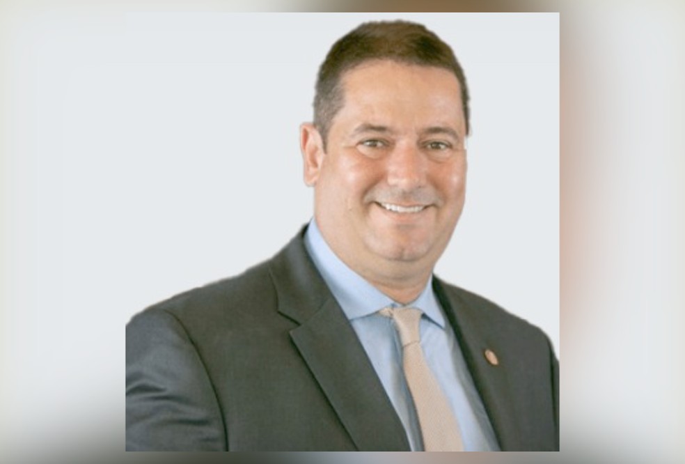 Léo Vieira, prefeito de São João de Meriti, é conduzido a delegacia pela PRF — Foto: Reprodução/ Republicanos