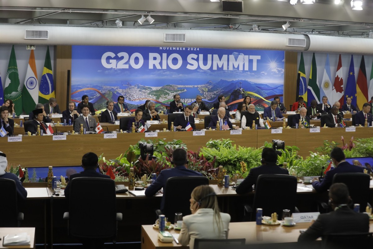 Paes quer decretar feriado no Rio de Janeiro no dia 7 de julho - Portais