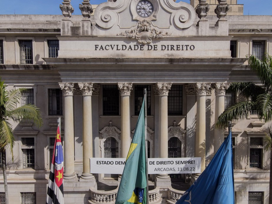 Faculdade de Direito da UFMG realiza ato pela democracia, Minas Gerais