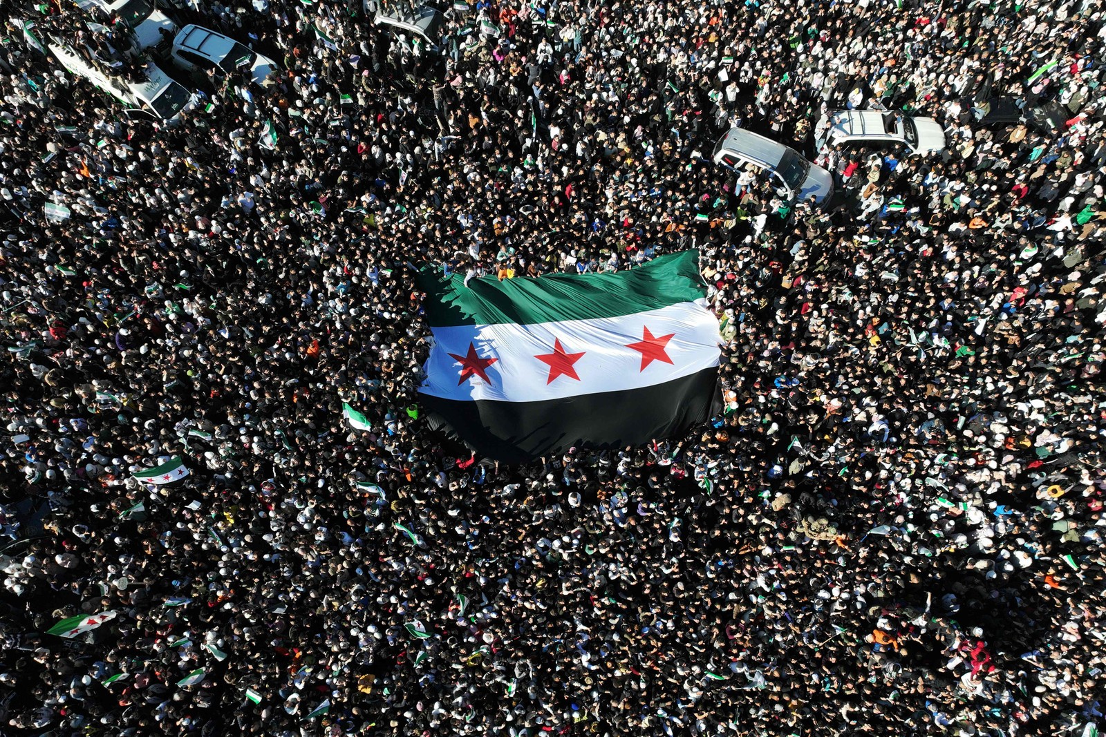 'Palácio em choque': Saiba como foram as últimas horas de Bashar al ...