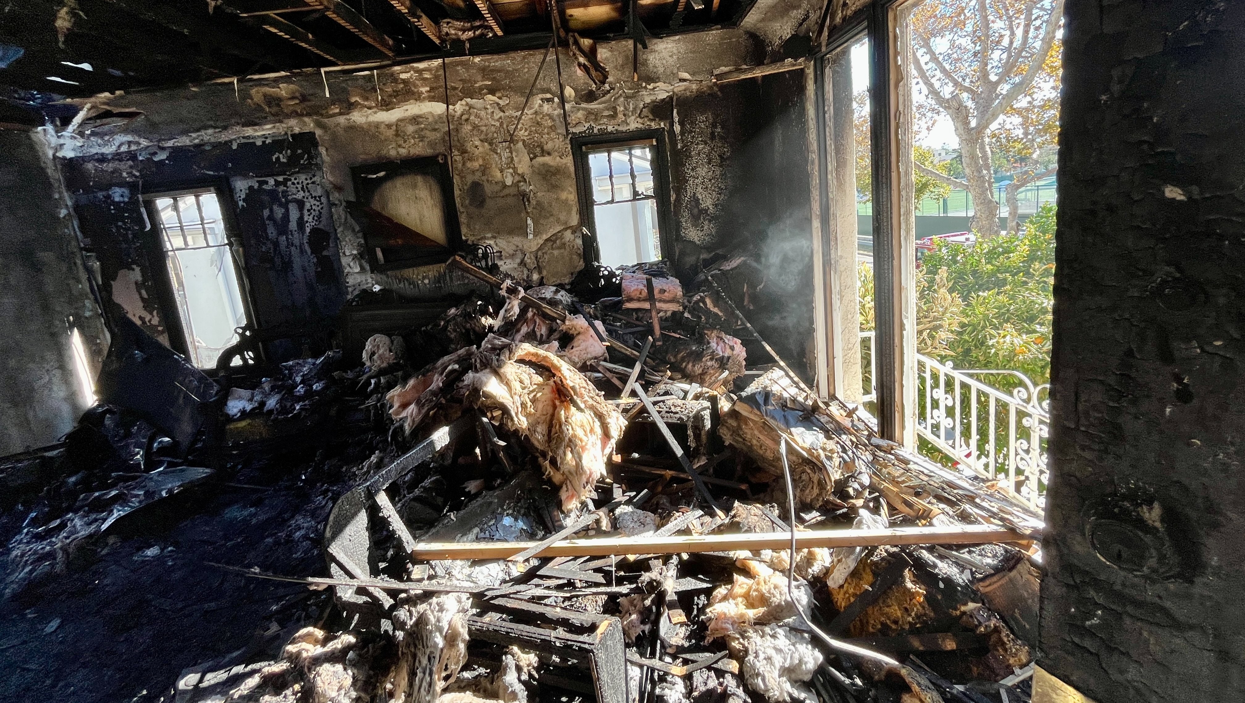 Família de Erik Marmo enfrenta desafio após incêndio em Beverly Hills