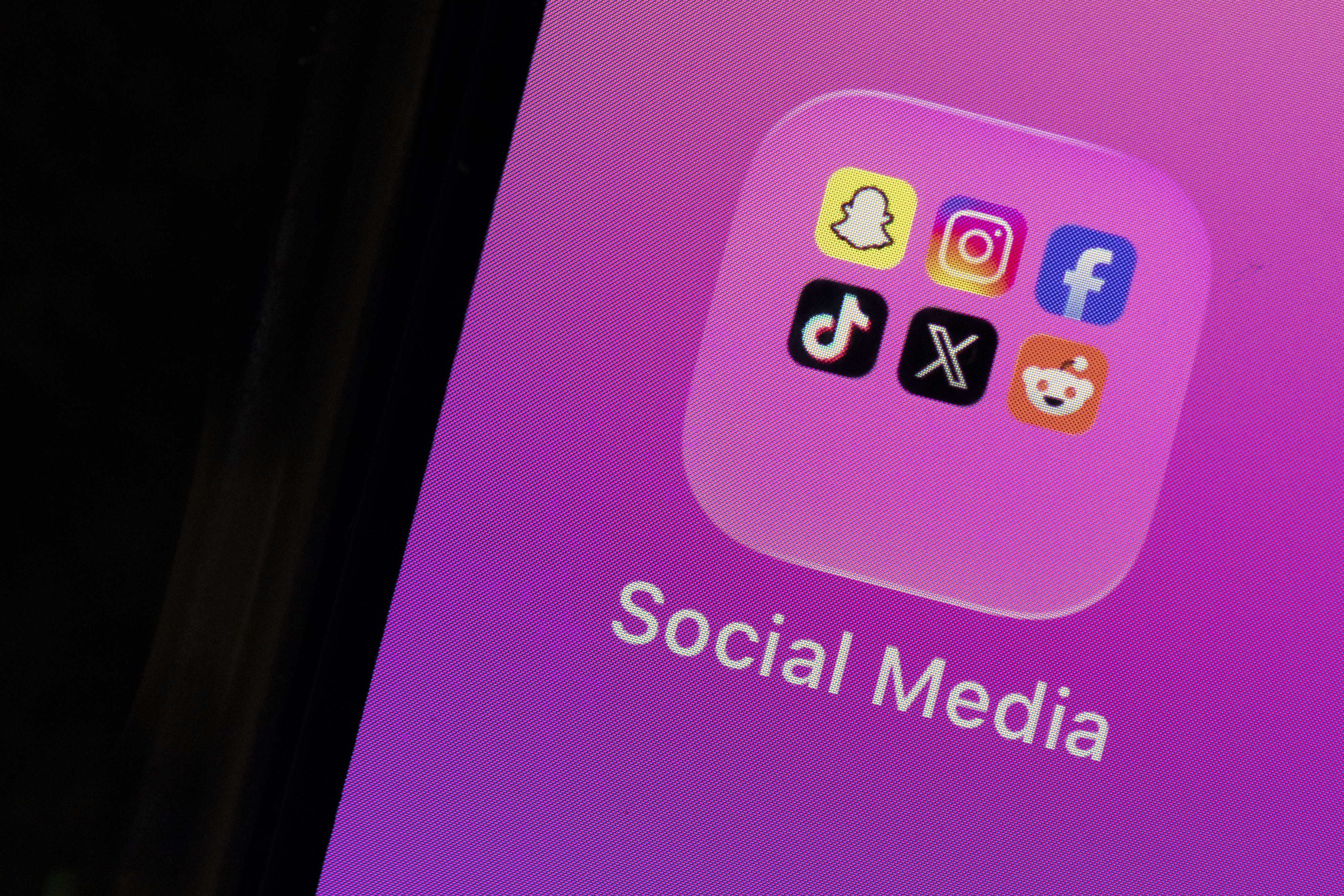 México avalia maneiras de regulamentar o uso de redes sociais entre crianças