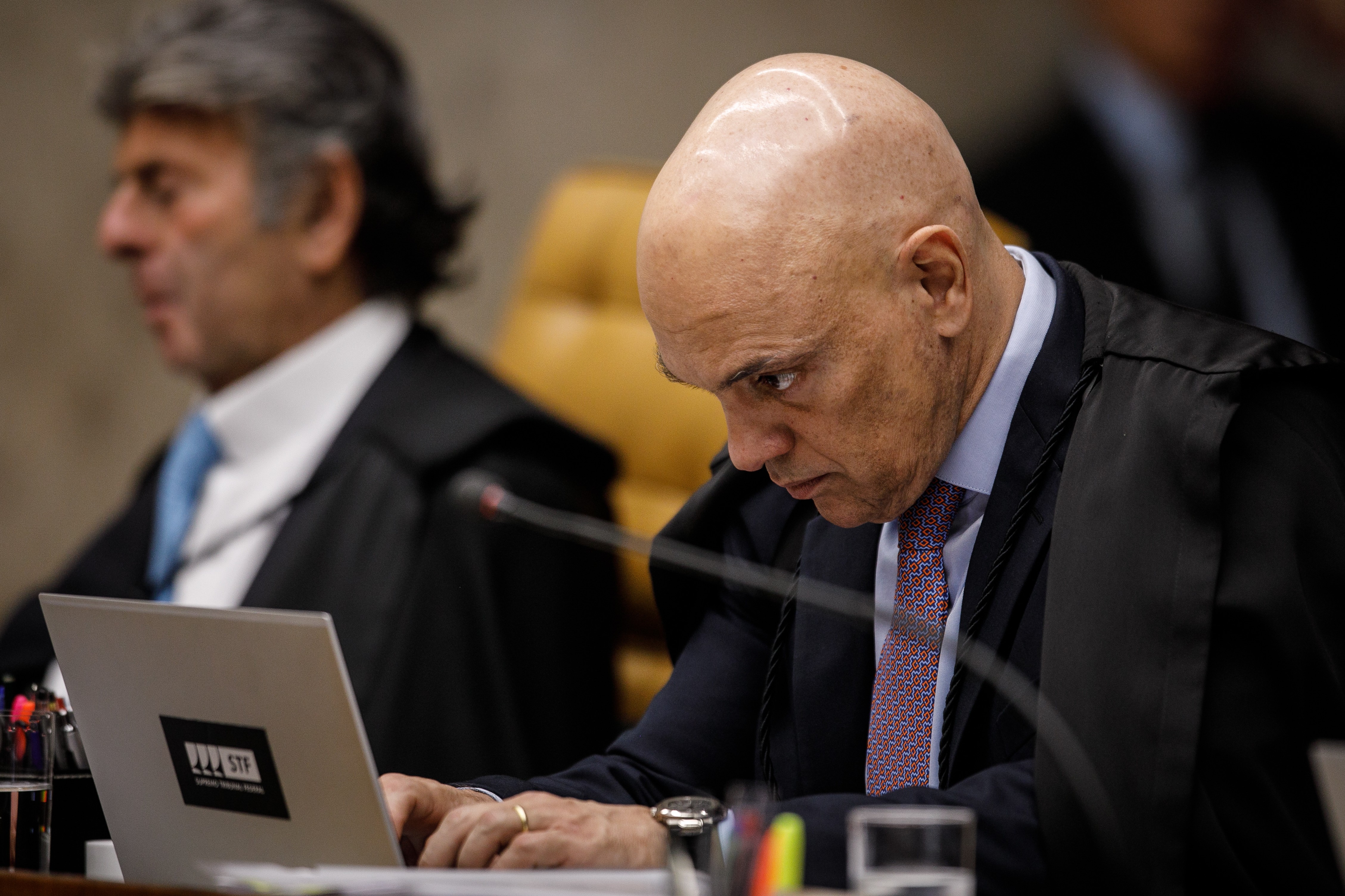 X liberado no Brasil: Alexandre de Moraes seguiu mesmo roteiro do bloqueio do Telegram