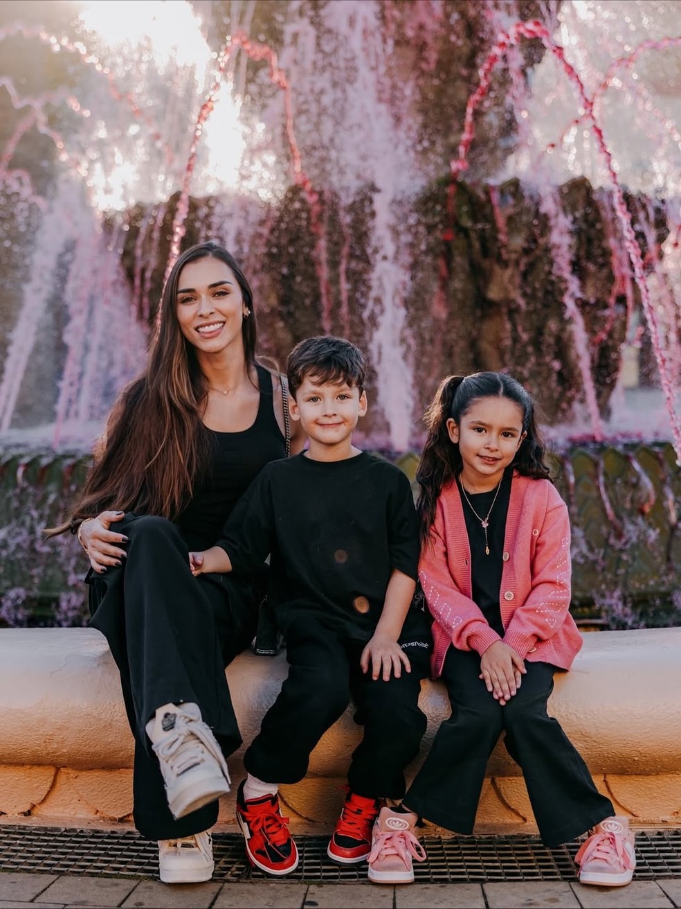 Tainá Castro é mãe de Helena e Matteo — Foto: Reprodução Instagram