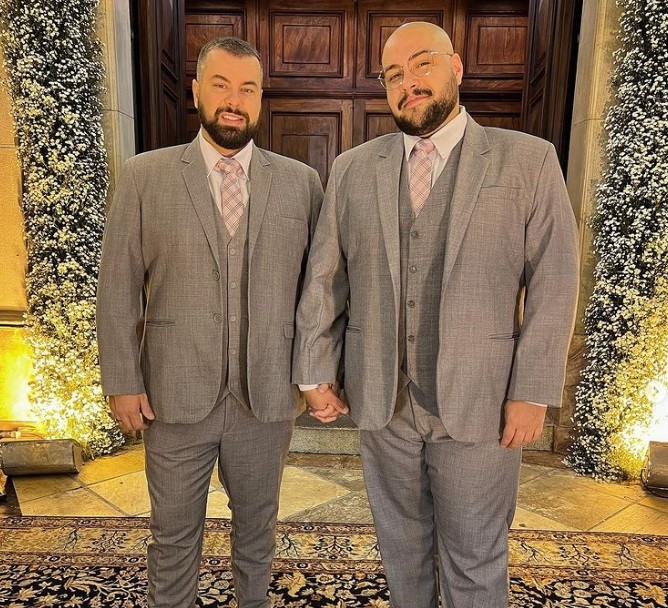 Casados desde 2022 e juntos desde 2026, Fernando Poli e Tiago Abravanel optaram por uma relação não-monogâmica — Foto: Reprodução/Instagram