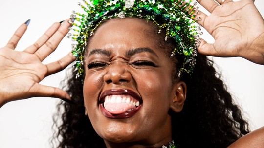 Iza volta ao posto de rainha de bateria da Imperatriz Iza volta ao posto de rainha de bateria da Imperatriz